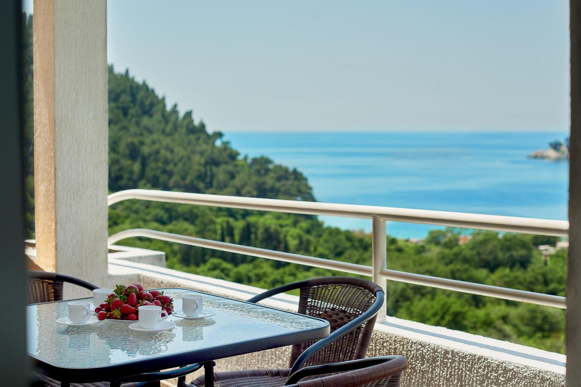Apartments Villa Relax Петровац Экстерьер фото